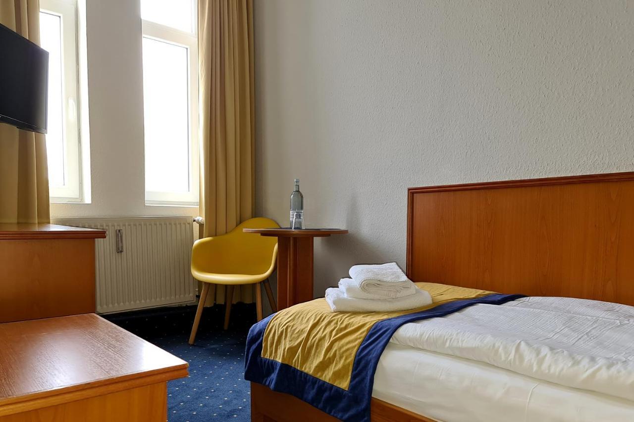 Hotel Zur Traube Kuhlungsborn Bagian luar foto