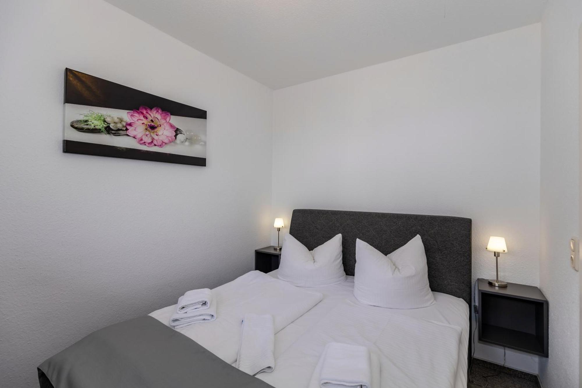 Hotel Zur Traube Kuhlungsborn Bagian luar foto