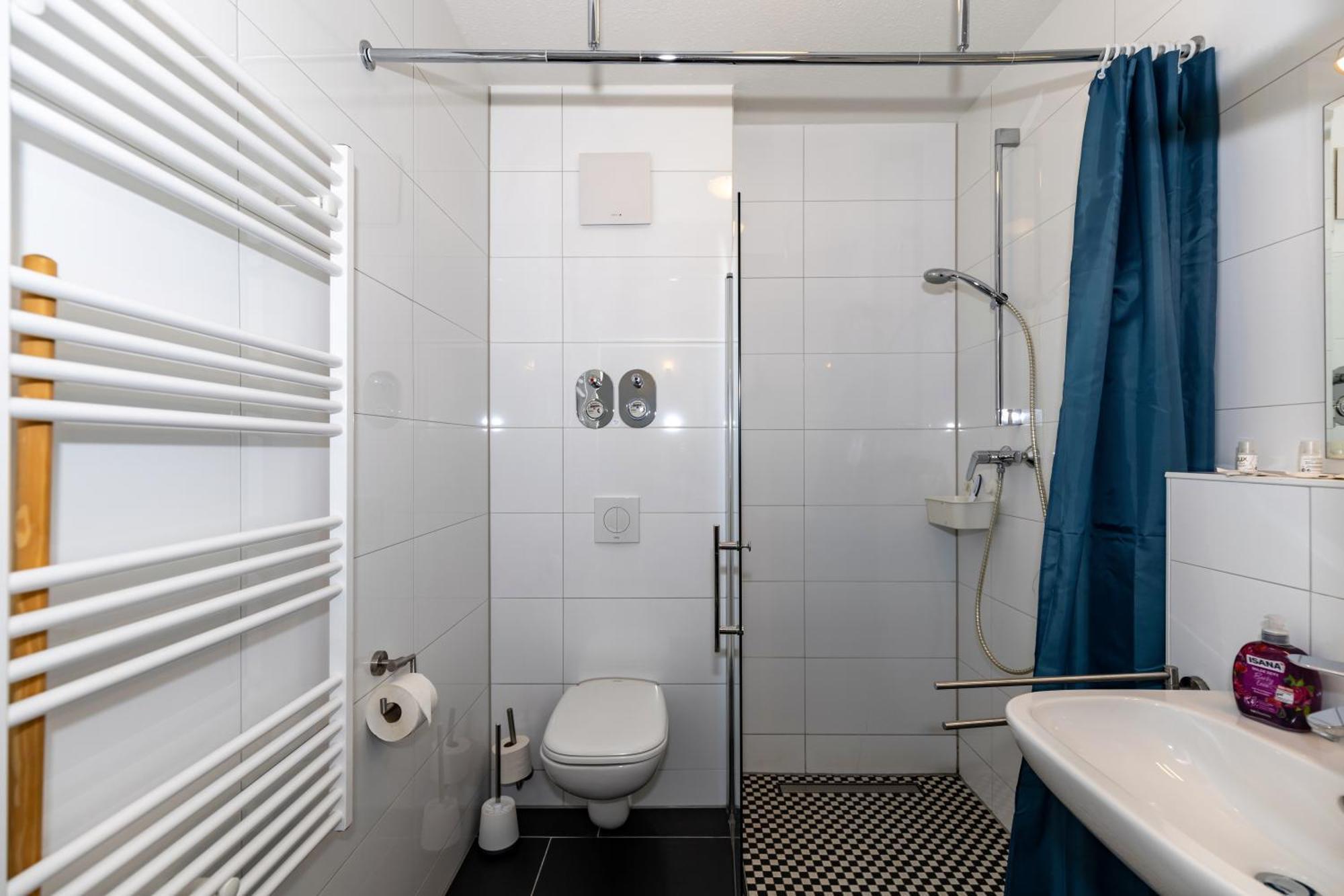 Hotel Zur Traube Kuhlungsborn Bagian luar foto