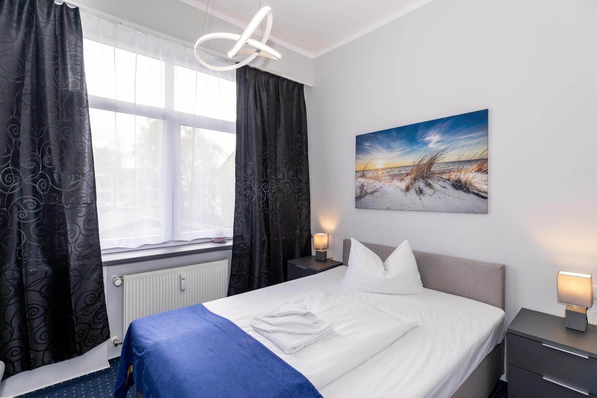 Hotel Zur Traube Kuhlungsborn Bagian luar foto